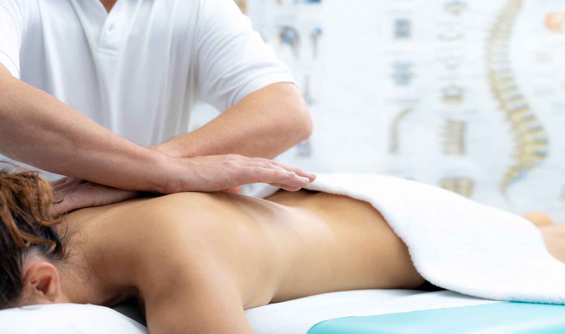 Pide cita para algunos de nuestros tratamientos de estética en Mos