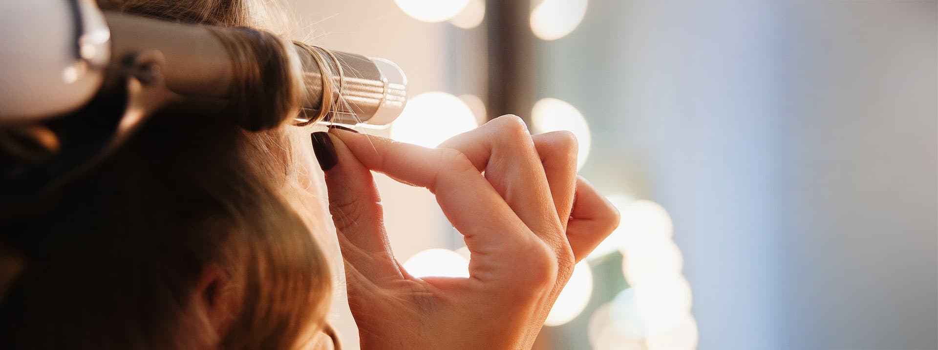 Pide cita con nuestros peluqueros en Mos