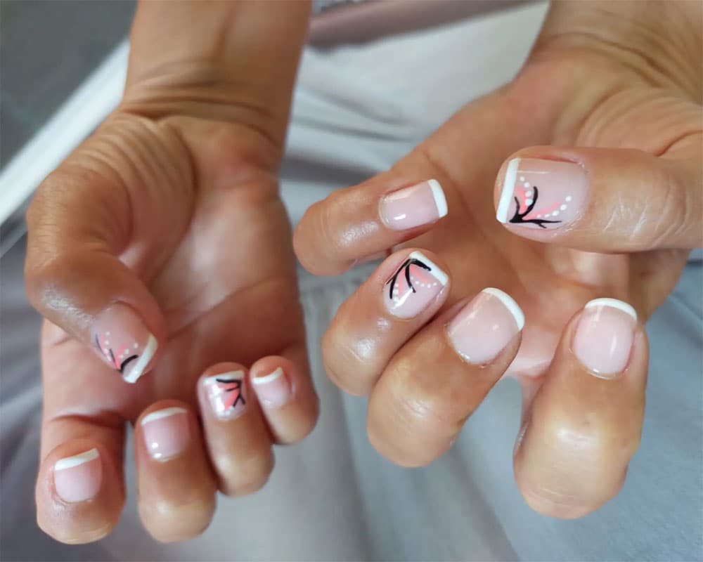 Consigue unas uñas perfectas con los servicios de manicura y pedicura